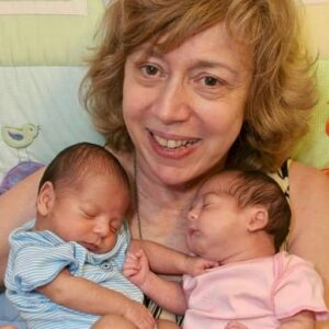 Mom Becomes Oldest Woman To Birth Twins In The U.S. But Wait Till You See Her Kids Today