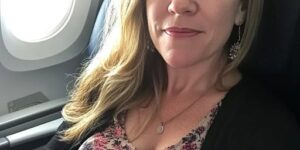 Flight Attendant Forced Me to Kneel on the Plane While Pregnant – Her Reason Left Me in Shock