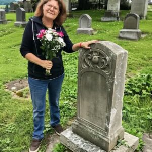 One Year After Her Son’s Passing, Woman Discovers Her Daughter-in-Law’s Grave at the Cemetery – Today’s Story