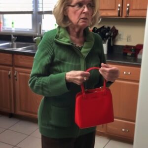 My Daughter Asked My MIL, ‘What Do You Hide in Your Purse?’—The Truth Broke Me