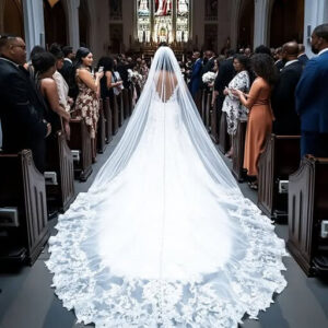 I NOTICED SOMETHING ODD ABOUT THE BRIDE AT MY BEST FRIEND’S WEDDING, SO I LIFTED HER DRESS