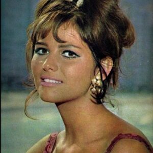 She Was a Hollywood Beauty in the 60s — You’ll Be Amazed at 86