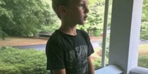 A Little Boy Knocked on Her Door—And Claimed to Be Her Son. Then She Saw His Hand