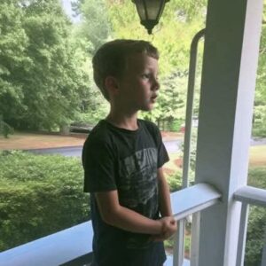 A Little Boy Knocked on Her Door—And Claimed to Be Her Son. Then She Saw His Hand