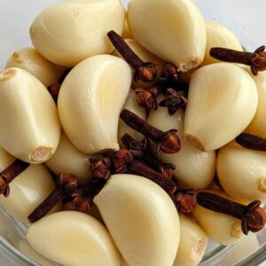 Garlic and cloves: two treasures for health