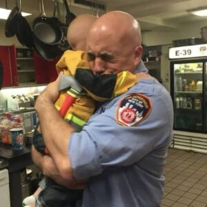 While working as a single mother at a diner, I momentarily lost track of my son…